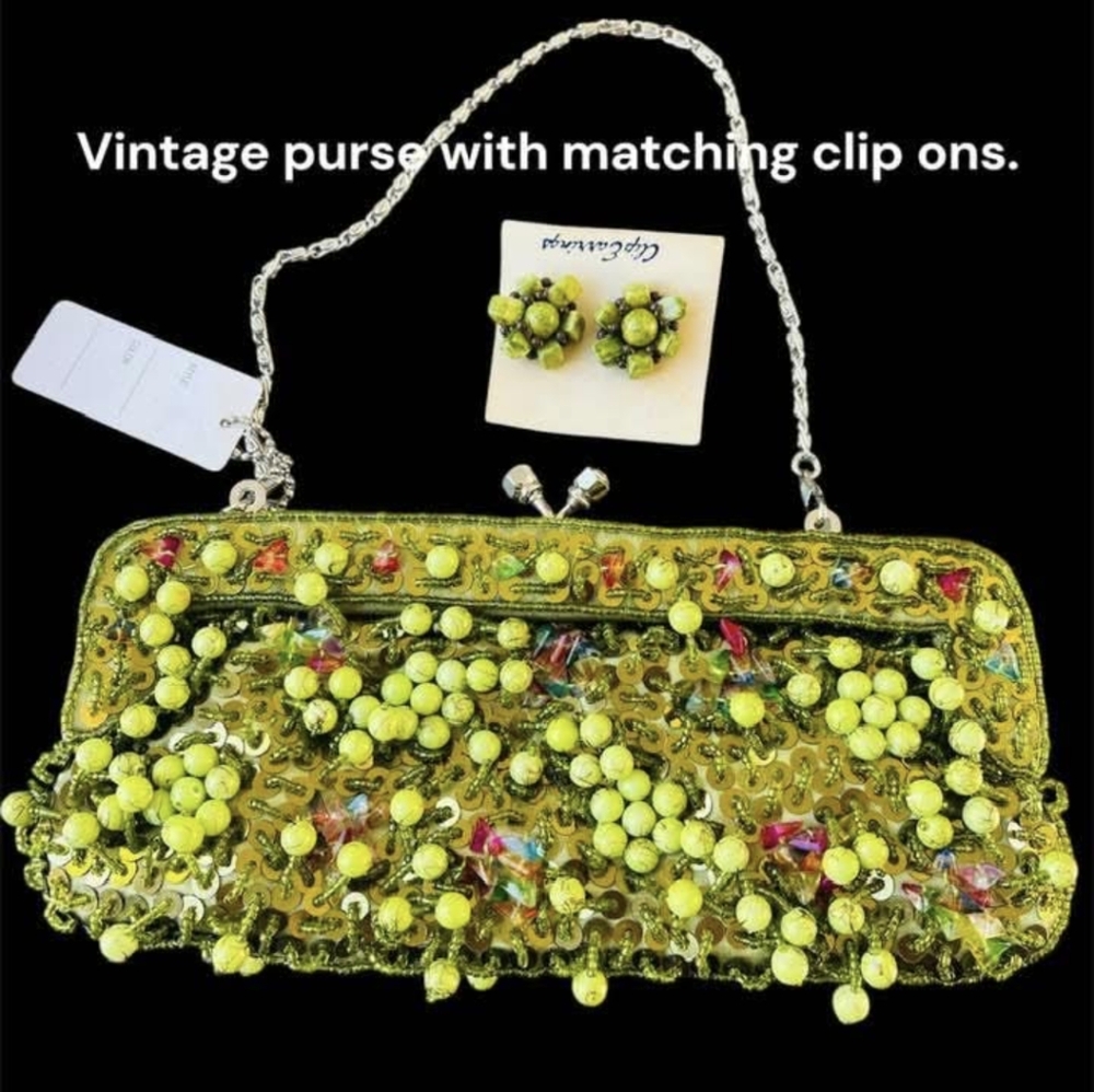VINTAGE BEADED PURSE W MATCHING CLIP ON EARRINGS